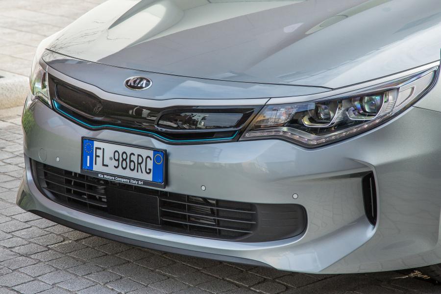 Детали экстерьера Kia Optima Sportswagon Plug-In Hybrid (JF) 2017 года  (WW) (фото 27 из 40)